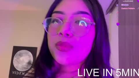 Snapshot of alexakimm chatting on July 2026 09:50:02 AM Alexa online show from July 2026 09:50:02 AM