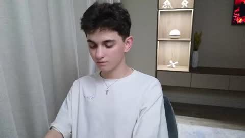 Snapshot of alexander_18_xxl chatting on June 2026 05:39:02 PM Alexander online show from June 2026 05:39:02 PM