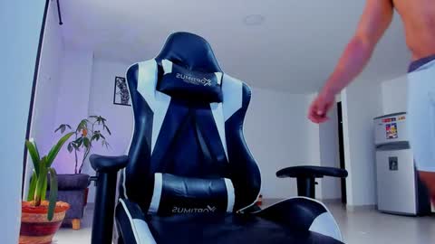 Alex Collin online show from January 2025 12:59:01 PM