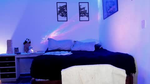 Alexander Jaz online show from September 2025 11:28:01 PM