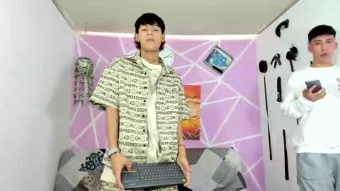 chicos hot online show from February 2025 07:13:01 PM