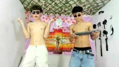 chicos hot online show from February 2025 10:11:02 PM