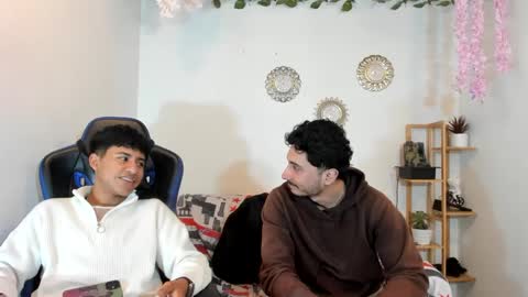 chicos hot online show from October 2025 01:32:02 PM