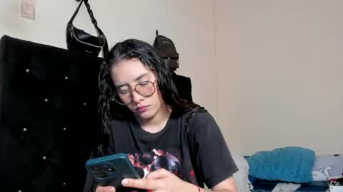 alexandra clauss online show from October 2025 07:45:02 PM