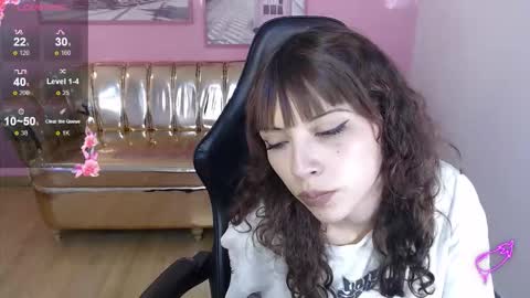 alexandra  online show from November 2025 09:05:02 PM