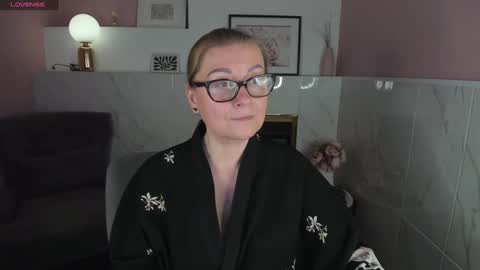 Alexandra online show from January 2025 12:12:02 AM