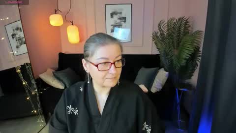 Alexandra online show from March 2026 01:38:01 PM