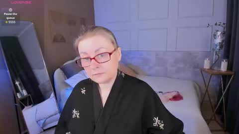 Alexandra online show from March 2026 09:07:01 PM