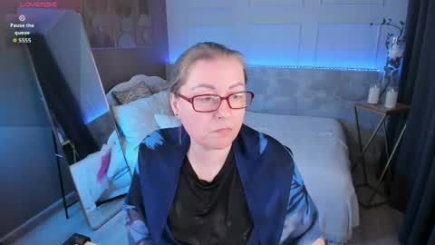 Alexandra online show from April 2026 10:47:02 PM