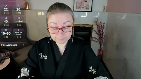 Alexandra online show from April 2026 01:58:02 PM