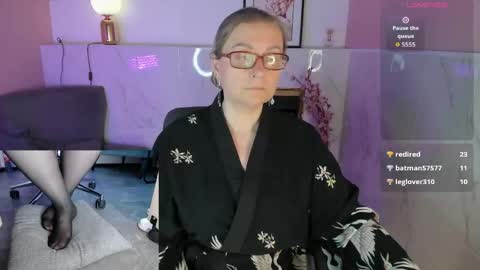 Snapshot of alexandra_kind chatting on May 2026 02:17:01 AM Alexandra online show from May 2026 02:17:01 AM
