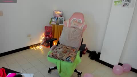 Alexandra Independent model online show from September 2025 06:48:02 AM