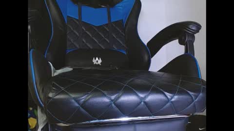 Alexandre online show from November 2025 03:03:02 PM