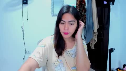 Snapshot of alexarobins chatting on November 2025 12:22:02 AM Alexa online show from November 2025 12:22:02 AM