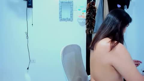 Snapshot of alexarobins chatting on November 2025 05:56:02 AM Alexa online show from November 2025 05:56:02 AM