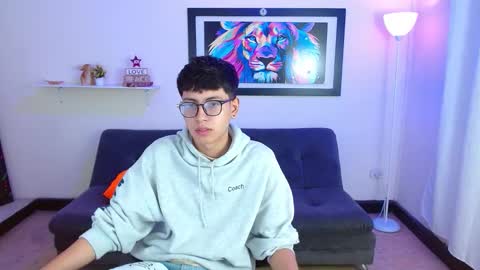 Snapshot of alexcum_18 chatting on February 2026 01:09:02 PM alex online show from February 2026 01:09:02 PM