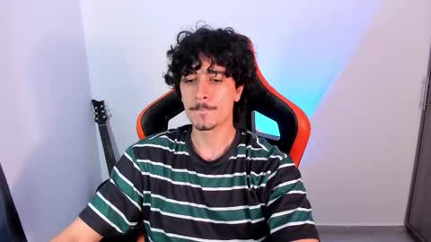 Snapshot of alexfloreszzz chatting on January 2026 08:33:01 PM alexfloreszzz online show from January 2026 08:33:01 PM