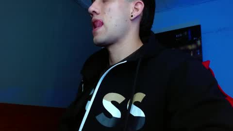 alexgiraldo__ online show from June 2026 03:21:02 AM