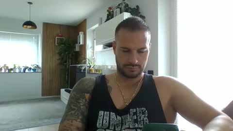 rey ale84 online show from October 2025 12:42:02 PM