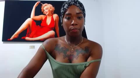 alexia_sinclaire24 online show from April 2026 12:10:01 AM