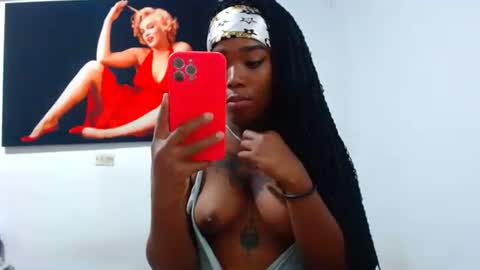 Snapshot of alexia_sinclaire24 chatting on May 2026 12:05:01 AM alexia_sinclaire24 online show from May 2026 12:05:01 AM