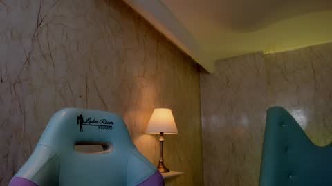 Alexiaa  Online 1430 to 2100 GMT-5 online show from December 2024 03:05:02 AM