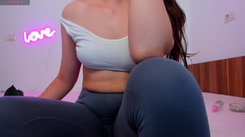 Snapshot of alexialuxe chatting on August 2026 08:07:02 PM alexialuxe online show from August 2026 08:07:02 PM