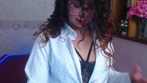 Alexia online show from February 2025 11:58:01 AM