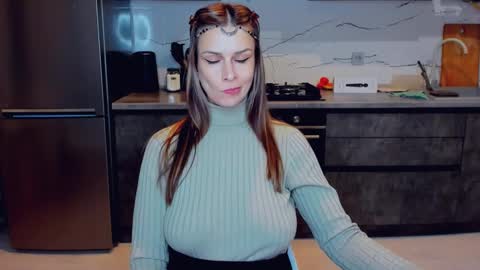 Alexia online show from February 2025 12:24:01 AM