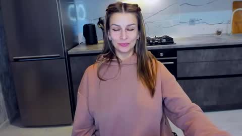 Alexia online show from February 2025 12:03:01 AM