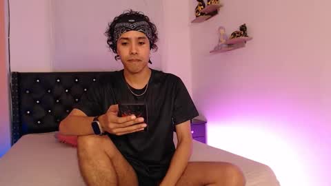 Alexis online show from September 2025 02:33:01 AM