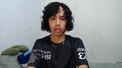 Alexis online show from December 2025 02:47:01 PM