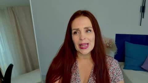 alexis_lovelyy online show from October 2025 05:40:01 AM