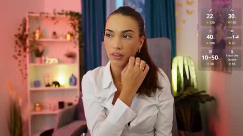 Alexis online show from November 2025 02:17:01 PM