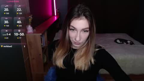 Alexis online show from October 2025 06:48:01 PM