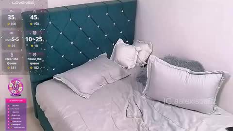 Alexis online show from September 2025 09:02:01 AM