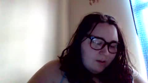 Snapshot of alexisr16 chatting on September 2025 08:21:01 PM Alexis online show from September 2025 08:21:01 PM