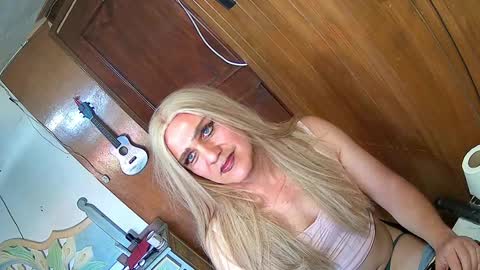 alexiss699 online show from December 2024 08:05:02 PM