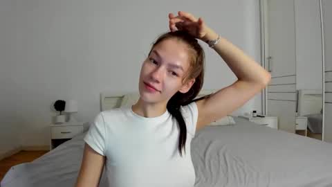 Snapshot of alexisyourdream chatting on September 2025 06:35:01 AM Alex online show from September 2025 06:35:01 AM