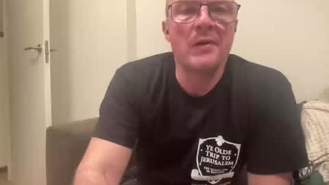 MrAM online show from December 2025 01:00:01 AM