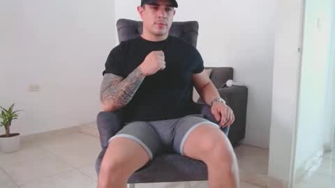 Maximuss online show from March 2025 06:00:02 PM