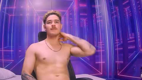 Alex online show from October 2025 07:20:02 PM