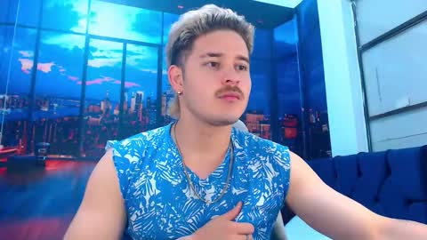 Alex online show from October 2025 07:03:02 PM