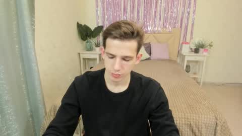 Snapshot of alexs_771 chatting on February 2025 12:25:02 PM Dennis online show from February 2025 12:25:02 PM