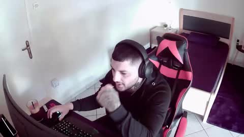 alexthepro00 online show from January 2026 11:15:01 AM