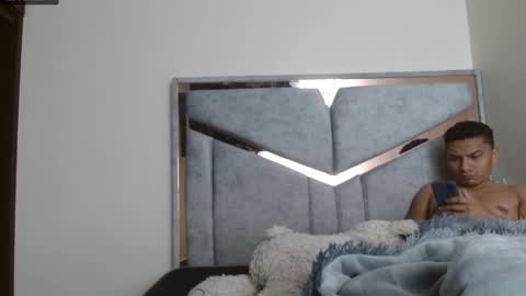 alex y luisa online show from September 2025 04:17:01 PM