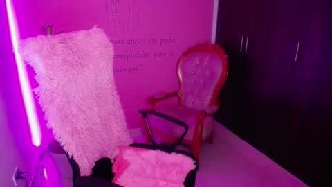 alexxa_1111 online show from October 2025 10:07:02 PM