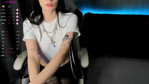 Snapshot of alexxa_bloom chatting on December 2025 08:43:01 AM Alexa Bloom online show from December 2025 08:43:01 AM