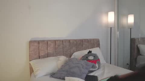     online show from February 2026 05:26:01 AM