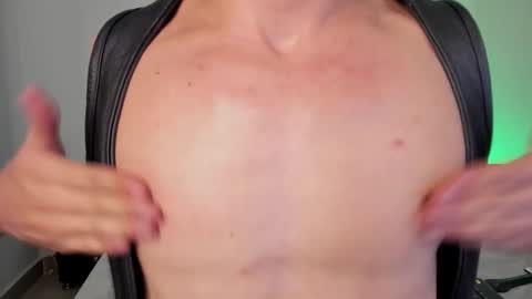 Alexxander Hall online show from October 2025 01:28:01 AM